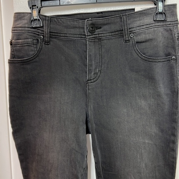 INC skinny Jeans, washed Black, Mid Rise, Regular Fit, size 2, NWT - Picture 2 of 10